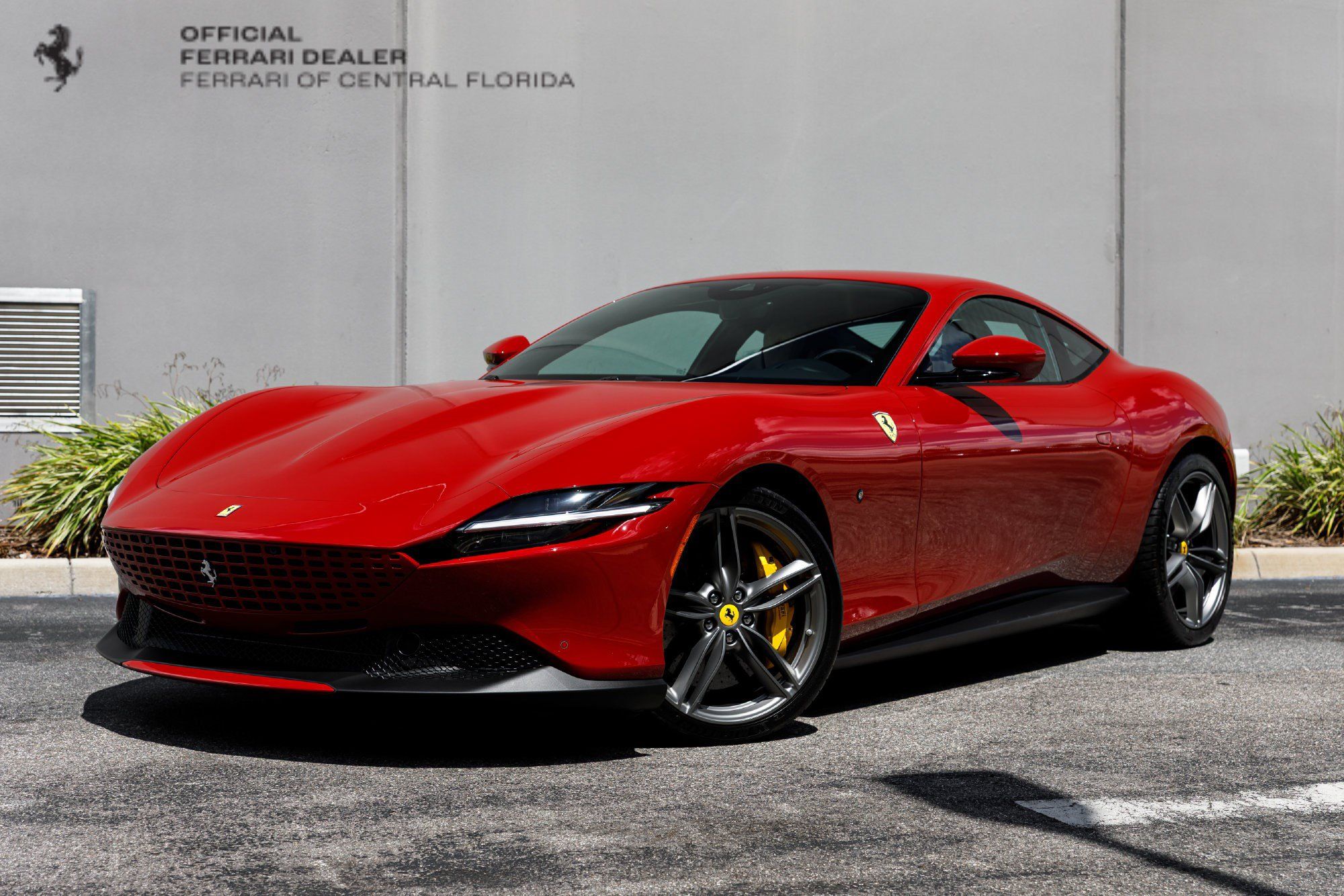 Used 2023 Ferrari Roma RWD image 1