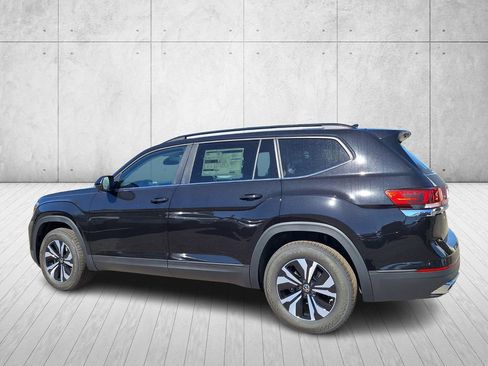 New 2026 Volkswagen Atlas SE image 7