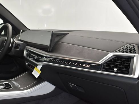 Used 2026 BMW X5 sDrive40i RWD image 21
