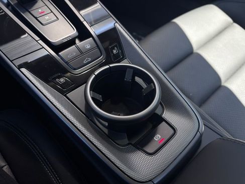 Certified 2022 Porsche 911 Carrera RWD image 23