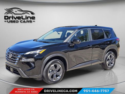 Used 2025 Nissan Rogue SV image 5