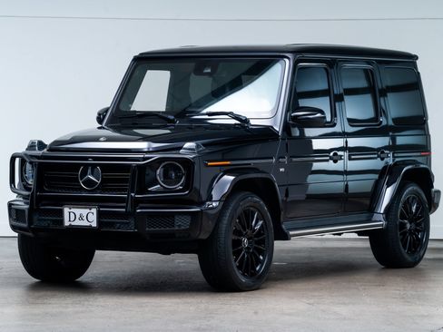Used 2022 Mercedes-Benz G 550 image 3