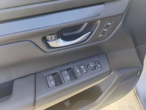Used 2025 Honda CR-V Sport-L image 32
