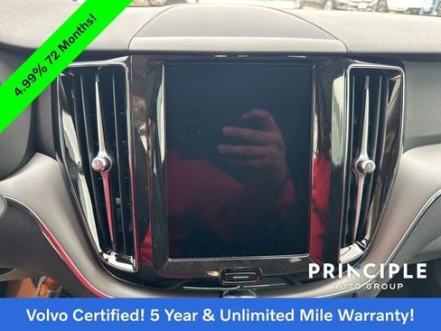 Certified 2025 Volvo XC60 T8 Core image 14
