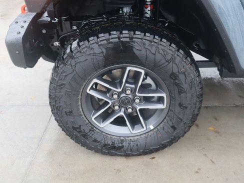 New 2026 Jeep Gladiator Mojave image 18