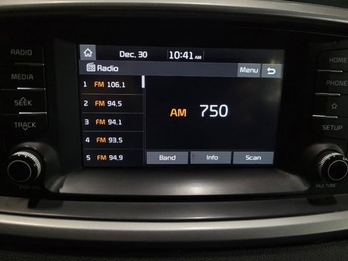 Used 2019 Kia Sorento S image 25