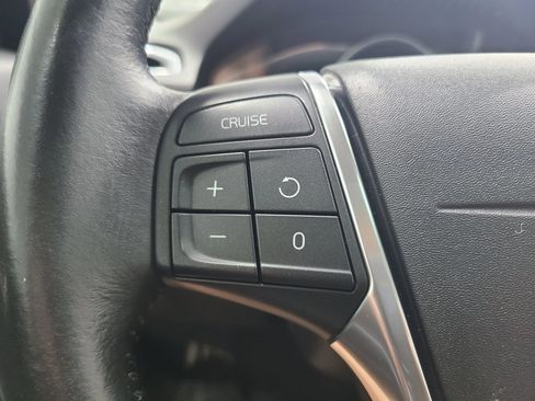 Used 2016 Volvo XC70 T5 Premier w/ Proximity Package AWD/4WD image 31