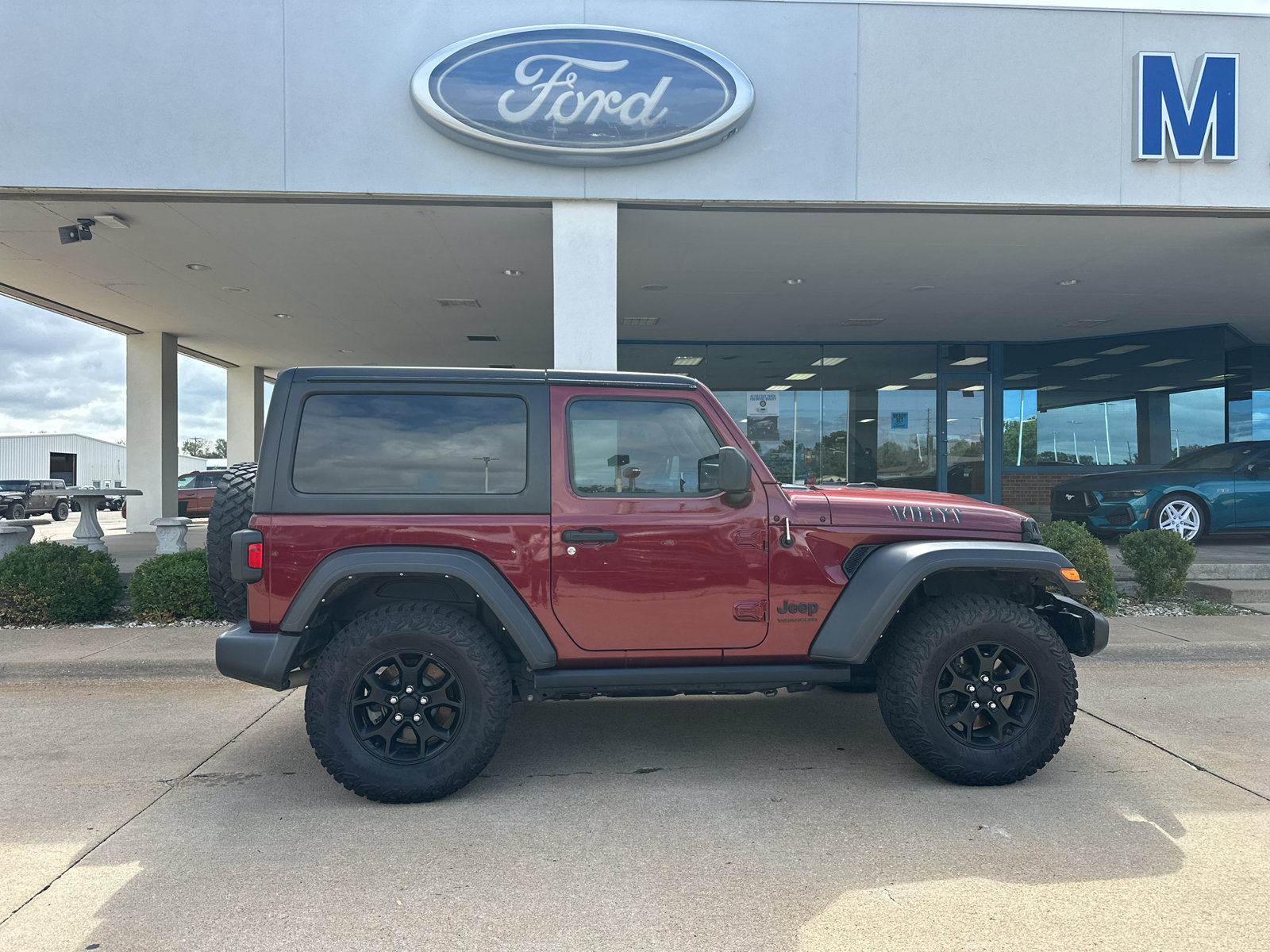 Used 2021 Jeep Wrangler Sport AWD/4WD image 9