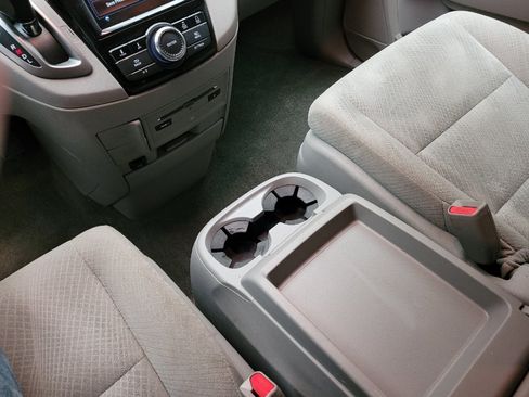 Used 2016 Honda Odyssey SE image 26