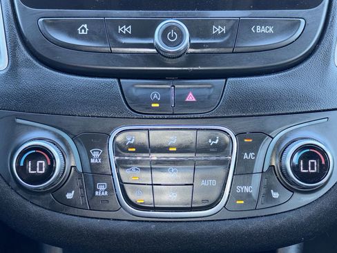 Used 2025 Chevrolet Malibu LT FWD image 10