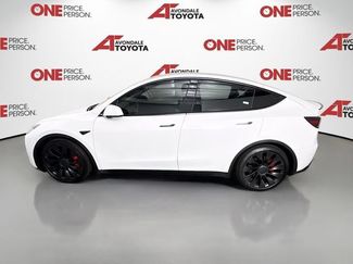 Used 2022 Tesla Model Y Performance AWD/4WD video 4