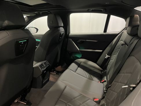 Used 2024 BMW i5 eDrive40i w/ Premium Package RWD image 23
