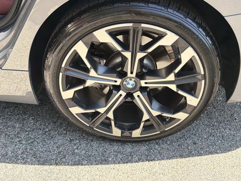 Certified 2025 BMW 330i Sedan RWD image 11