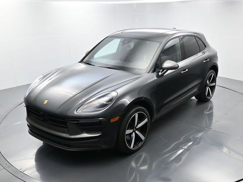 Certified 2024 Porsche Macan Turbo image 32