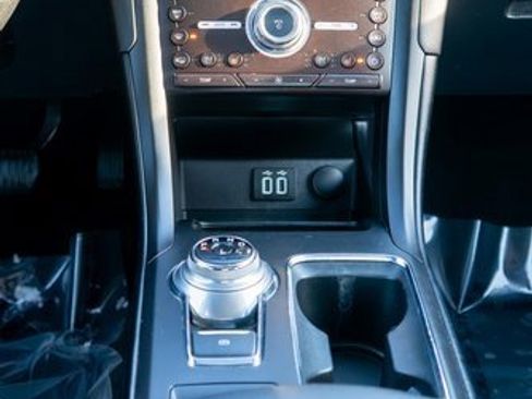 Used 2019 Ford Fusion Titanium image 18