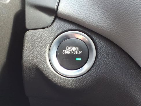 Used 2023 Chevrolet Equinox LS w/ LS Convenience Package FWD image 19