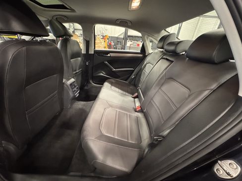 Used 2022 Volkswagen Passat 2.0T SE image 21