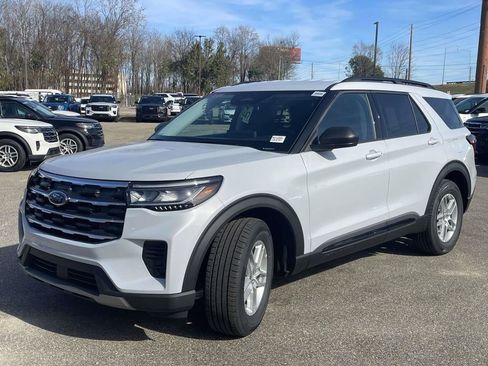 New 2026 Ford Explorer Active RWD image 7