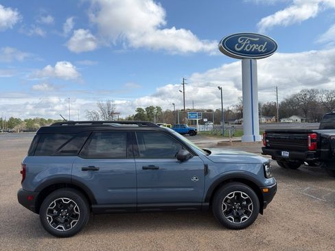 New 2026 Ford Bronco Sport Outer Banks w/ Outer Banks Tech Package+ image 11