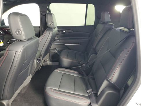 New 2026 Chevrolet Traverse Z71 image 17