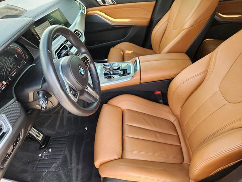 Used 2022 BMW X5 sDrive40i w/ M Sport Package RWD image 9