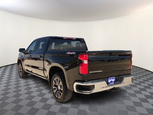 Used 2023 Chevrolet Silverado 1500 LT AWD/4WD image 3