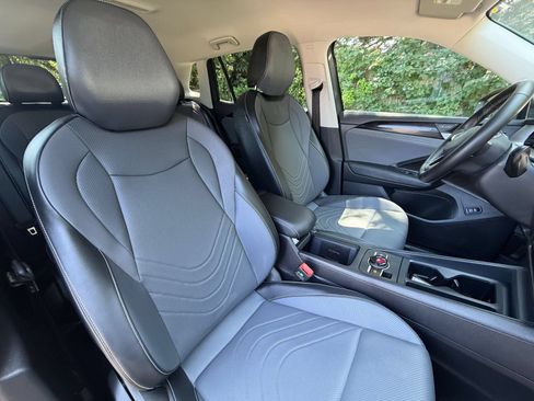Used 2026 Volkswagen Tiguan SE AWD/4WD image 33