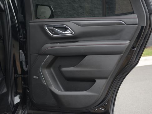 Used 2021 Chevrolet Tahoe RST w/ Luxury Package RWD image 32