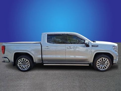 Used 2025 GMC Sierra 1500 Denali Ultimate AWD/4WD image 4