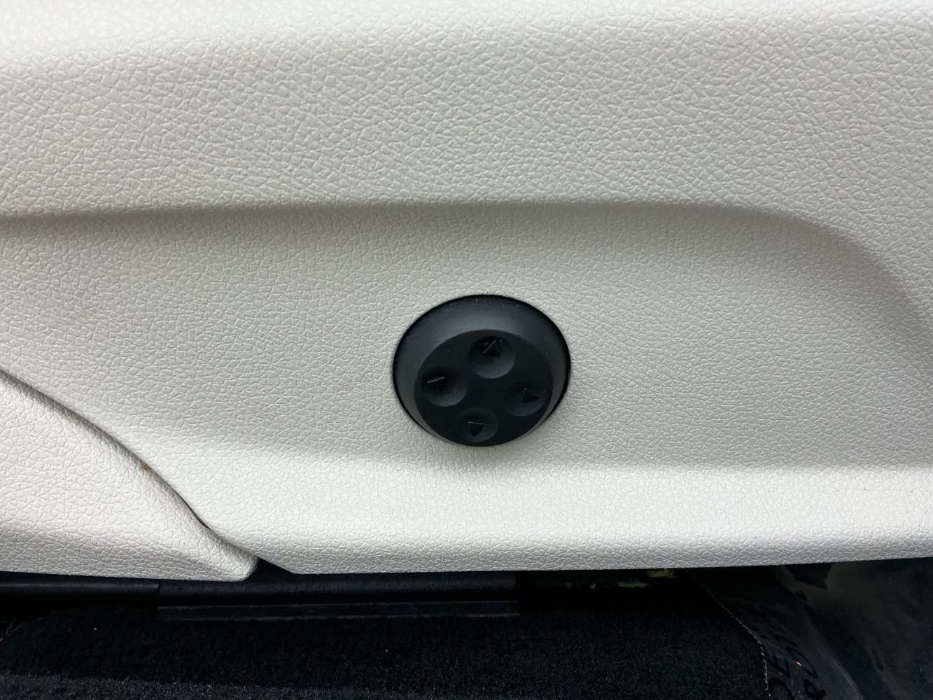 Used 2019 Mercedes-Benz E 300 w/ Premium 1 Package image 40