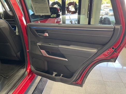 Used 2023 Toyota Sequoia Platinum image 41