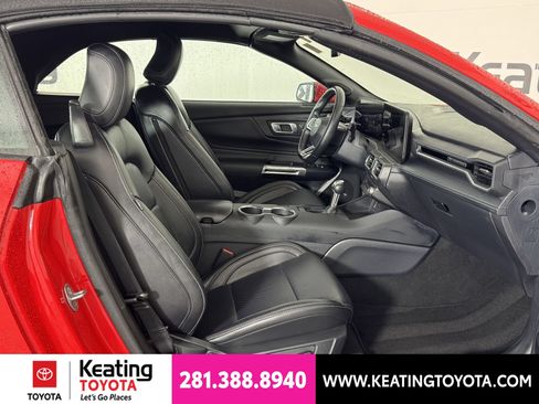Used 2025 Ford Mustang Premium RWD image 16