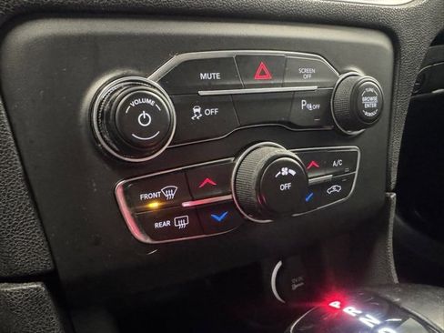 Used 2017 Dodge Charger SE w/ Popular Equipment Group image 21