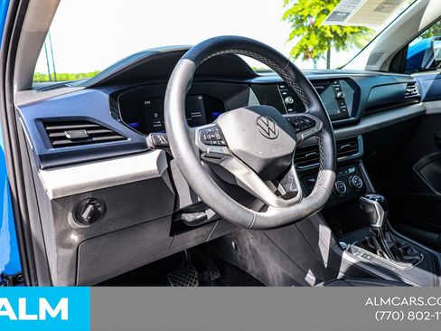 Used 2022 Volkswagen Taos SE FWD image 18