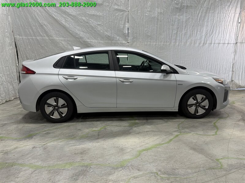Used 2018 Hyundai Ioniq Blue FWD image 14