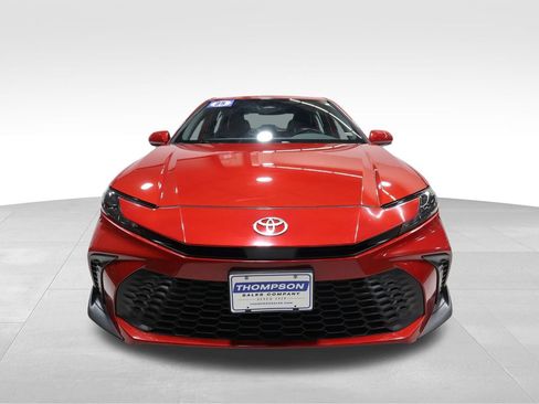 Used 2025 Toyota Camry LE image 7