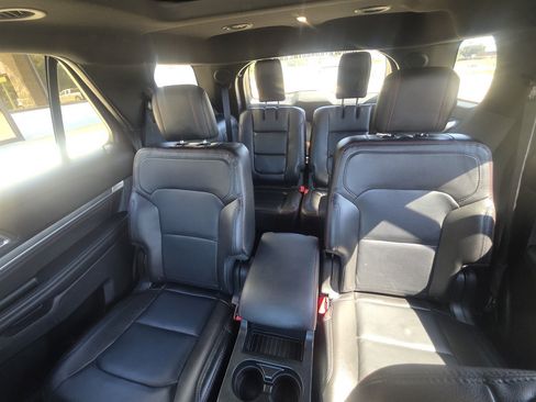 Used 2018 Ford Explorer Sport w/ Equipment Group 401A AWD/4WD image 12