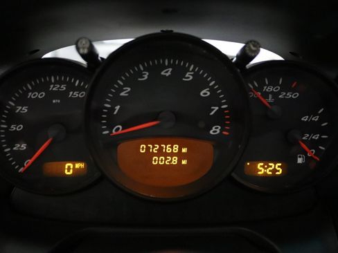 Used 2004 Porsche Boxster RWD image 20