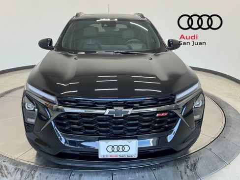 Used 2024 Chevrolet Trax RS w/ Sunroof Package FWD image 2