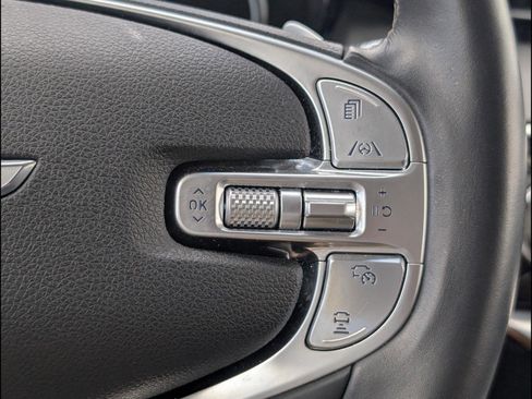 Used 2025 Genesis GV70 2.5T AWD/4WD image 17
