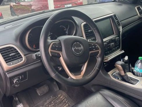 Used 2017 Jeep Grand Cherokee Limited image 6