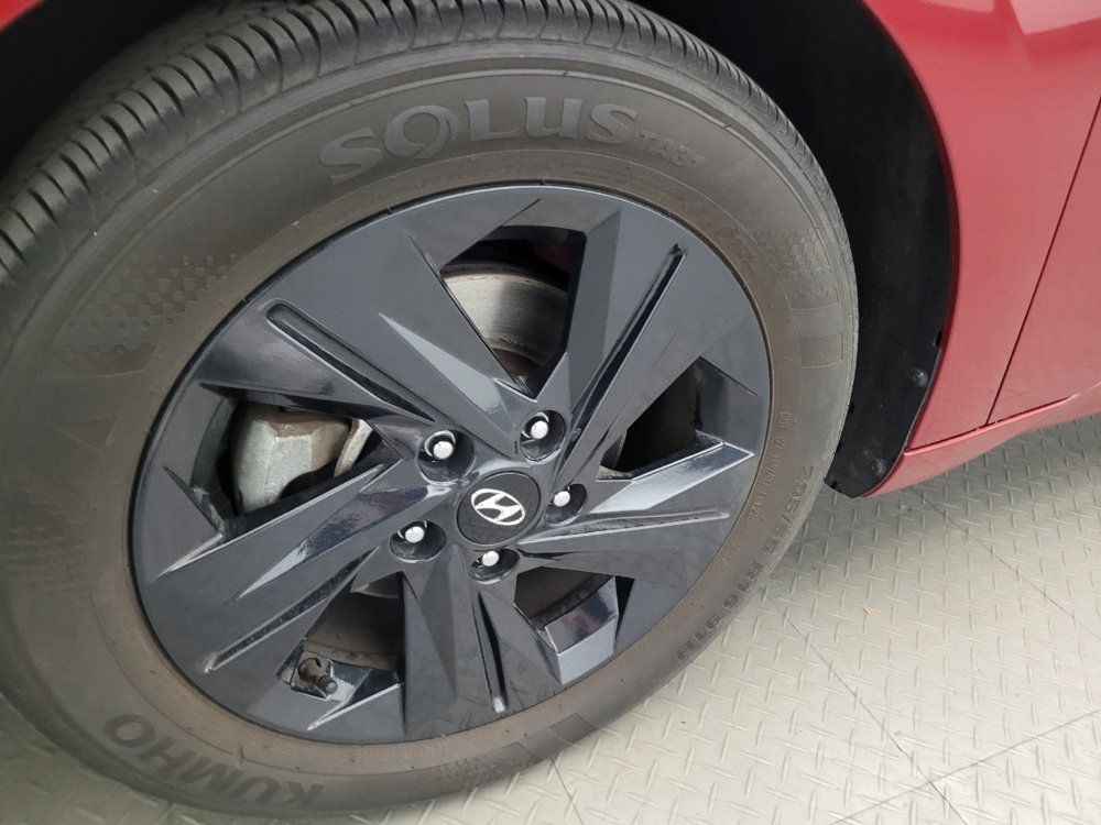 Used 2023 Hyundai Elantra SEL w/ Cargo Package FWD image 31