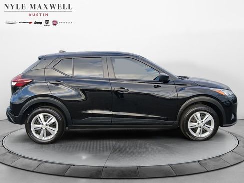 Used 2024 Nissan Kicks S FWD image 17