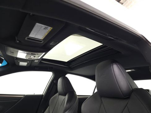 Certified 2024 Lexus ES 300h F Sport image 17