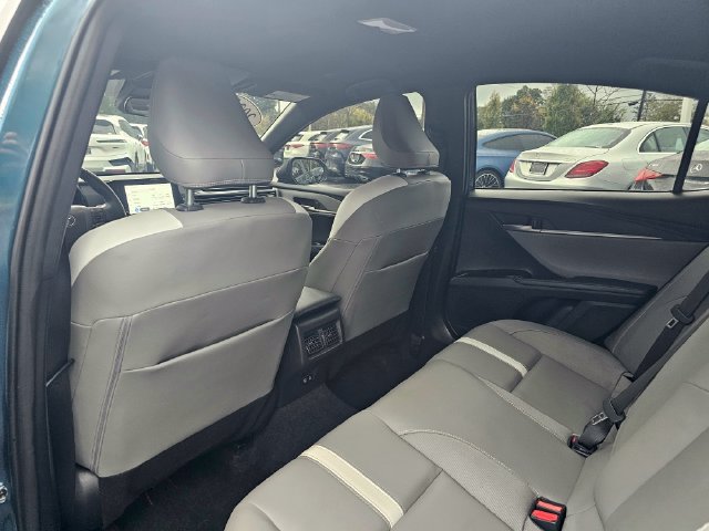 Used 2025 Toyota Camry SE FWD image 25