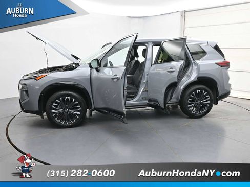 Used 2024 Nissan Rogue Platinum w/ Platinum Premium Package AWD/4WD image 37