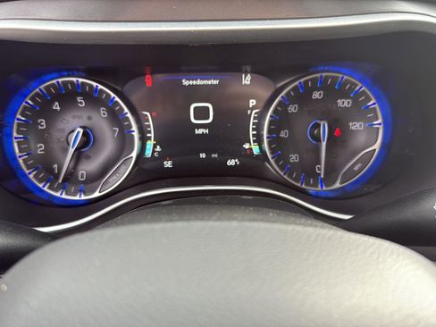 New 2026 Chrysler Pacifica Select w/ S Appearance Package image 18