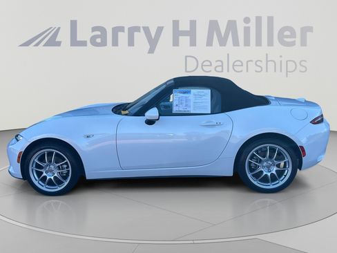 Used 2024 MAZDA MX-5 Miata Grand Touring RWD image 3