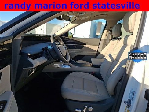 Used 2025 Lincoln Nautilus Premier w/ Equipment Group 102A image 13