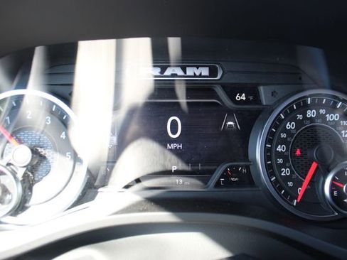 New 2026 RAM 1500 Express AWD/4WD image 18